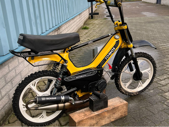 Bagagedrager achterdrager Tomos A3 / A35 mat zwart product