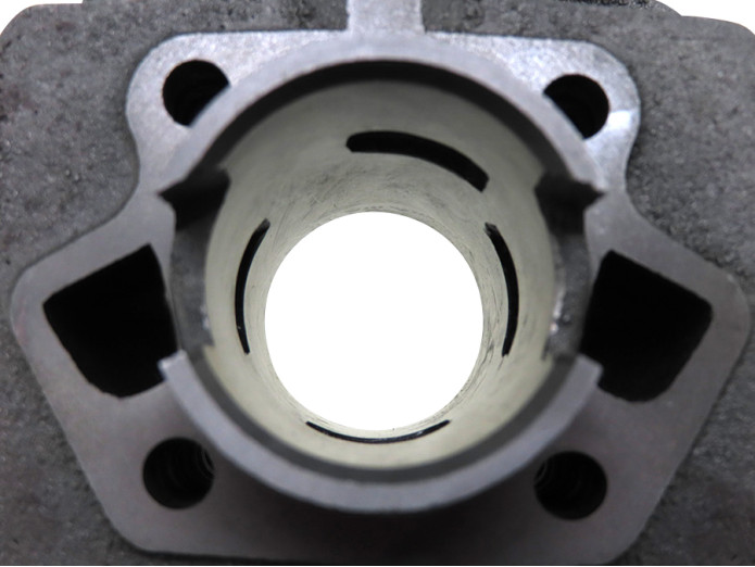 Cilinder Tomos 4L / APN-4 50cc (38mm) gietijzer (zonder zuiger)