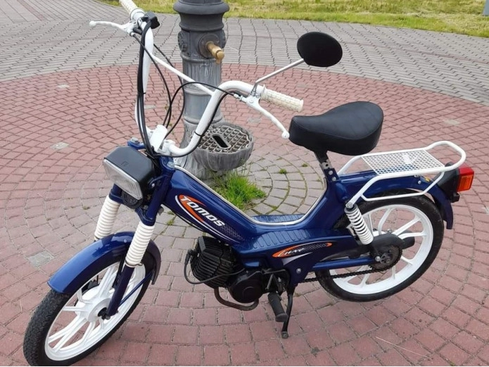 Koplamp vierkant 150mm zwart imitatie Tomos A3 / A35