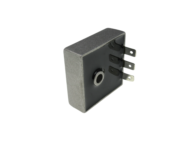 Voltage Regulator 6 volt 3-pins AC (without battery) product