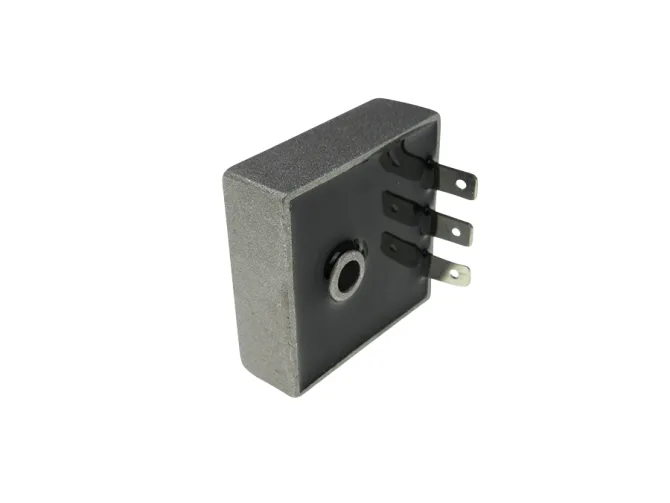 Spanningsregelaar 6 volt 3-polig AC (zonder accu) product