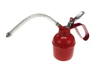 Oil can with flexible spout