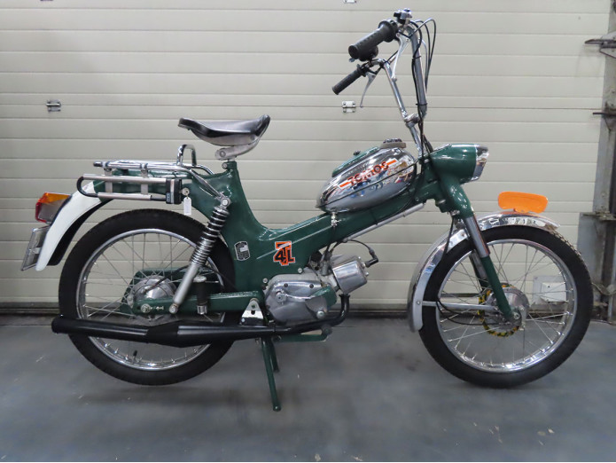 Auspuff Tomos 4L / APN-4 Montageplatte 3-eckig