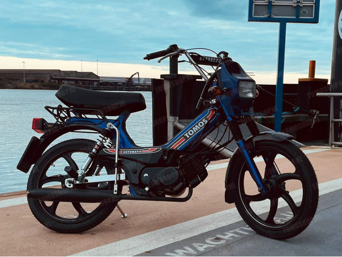 Koppelingsdeksel Tomos A35 / A55 zwart nieuw model