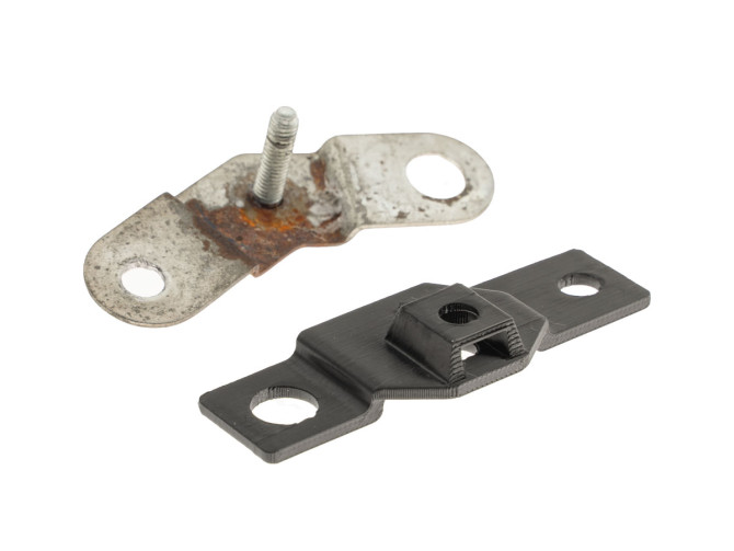 Headlight cover spoiler mounting bracket set to headlight product