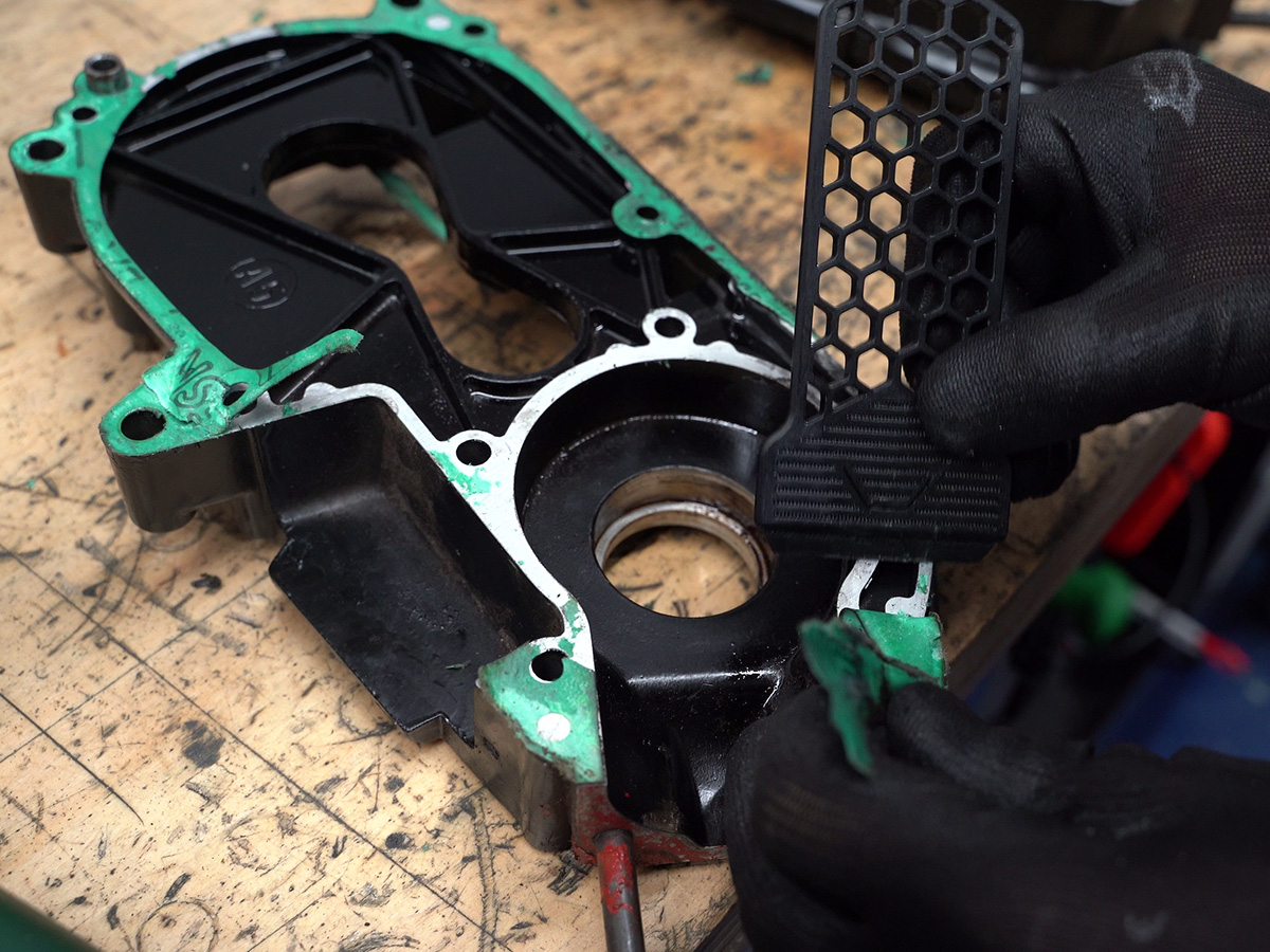 Cleaning the crankcase halves before reassembly